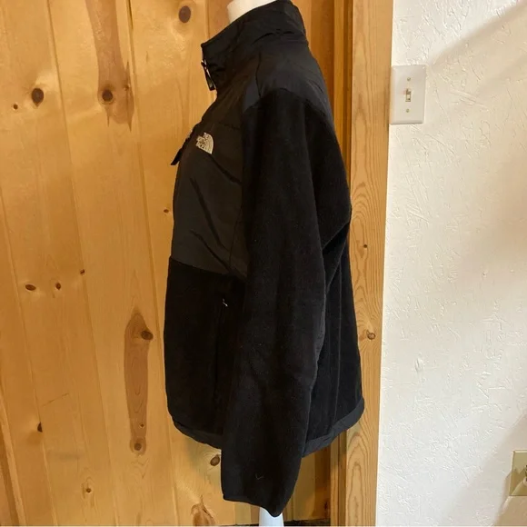 The North Face Black Full-Zip Denali Jacket size XL FLAW small hole each pocket - Picture 2 of 13